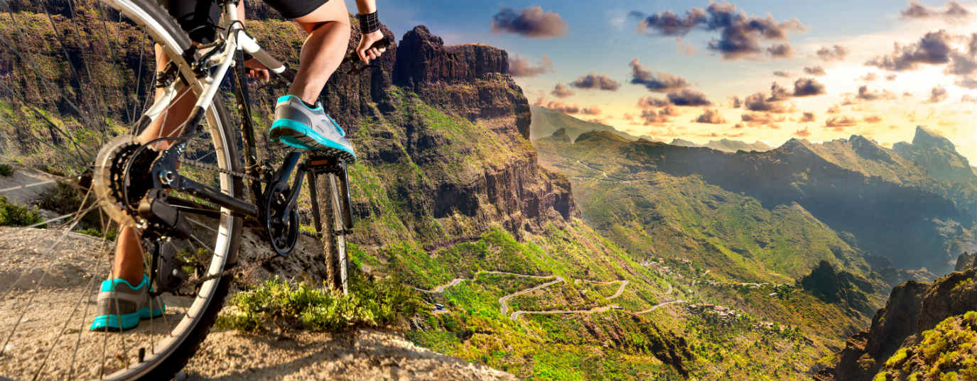 Cycle tourism, riding along routes